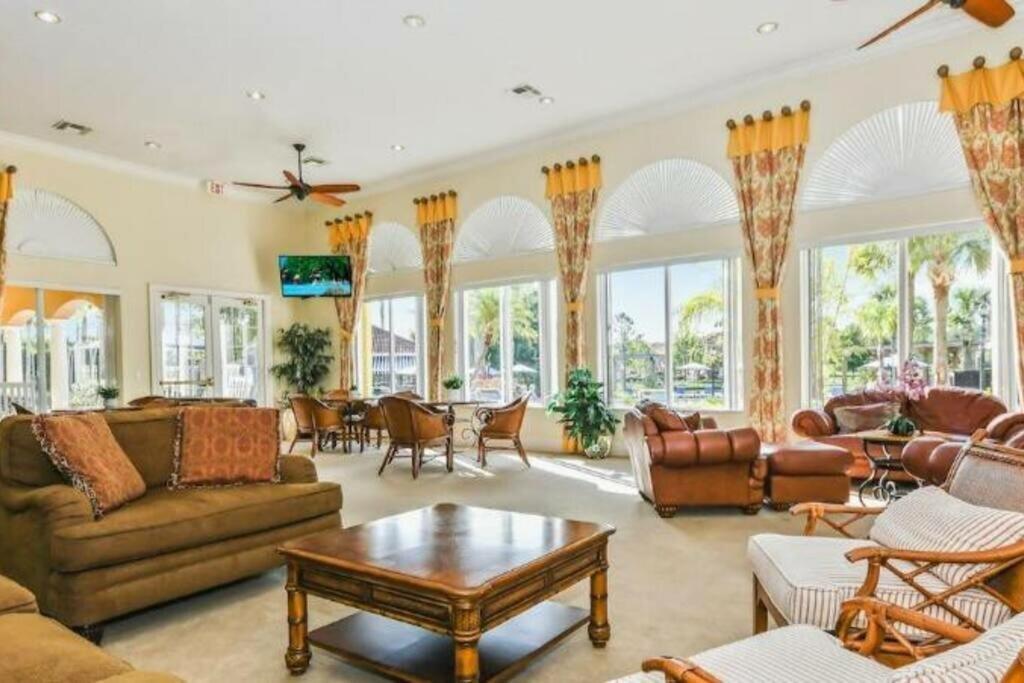 Attractive Townhome Near Kissimmee