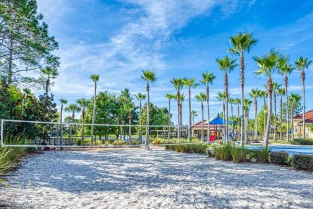Attractive Townhome Near Kissimmee