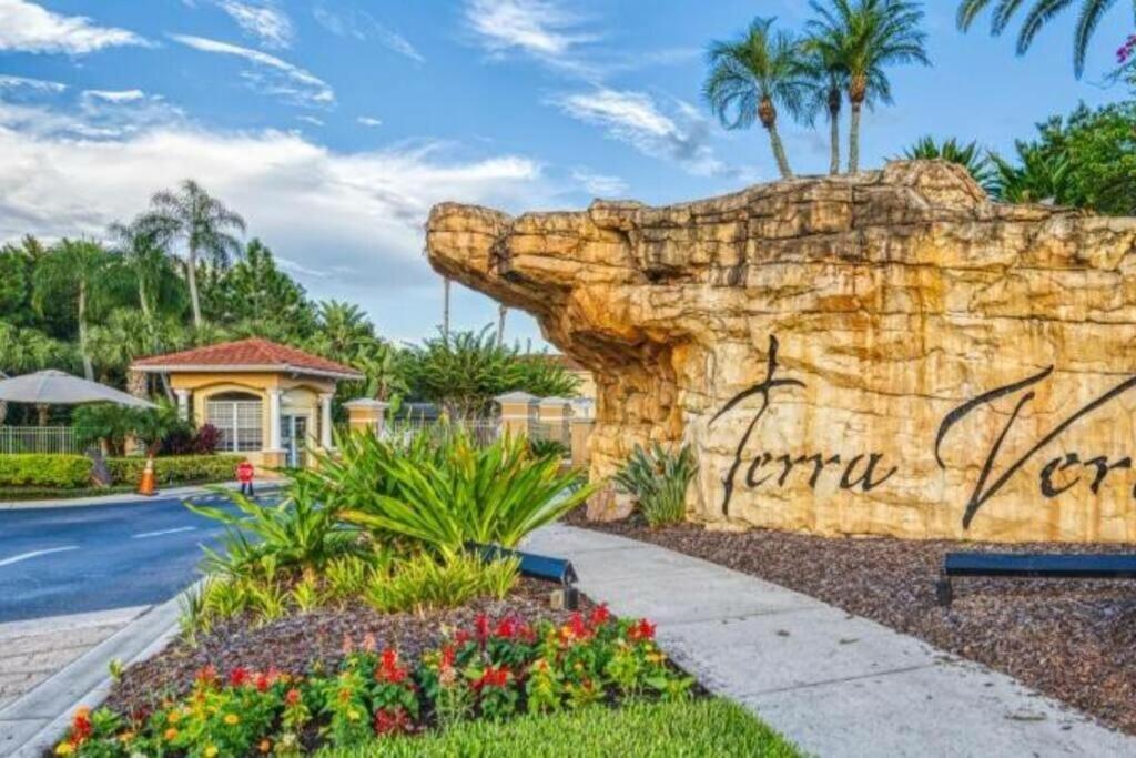 Holiday home Attractive Townhome Near