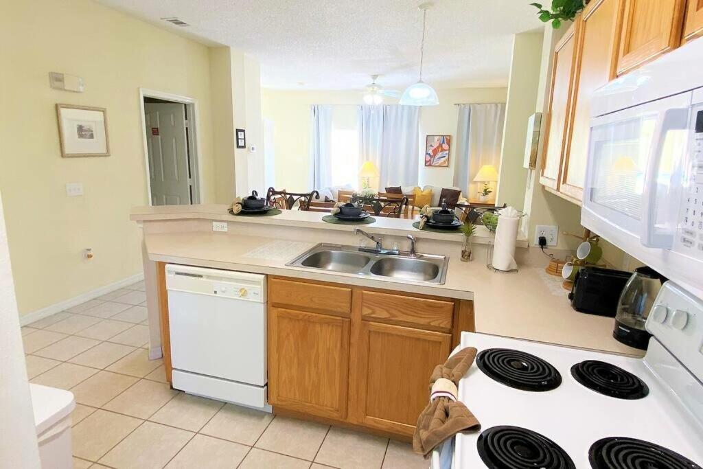 Attractive Townhome Near *